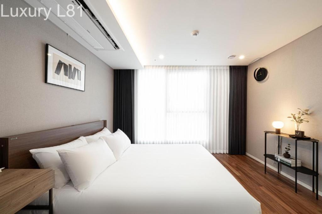 Angia Luxury Apartment Inside Landmark 81 Tower הו צ'י מין סיטי מראה חיצוני תמונה